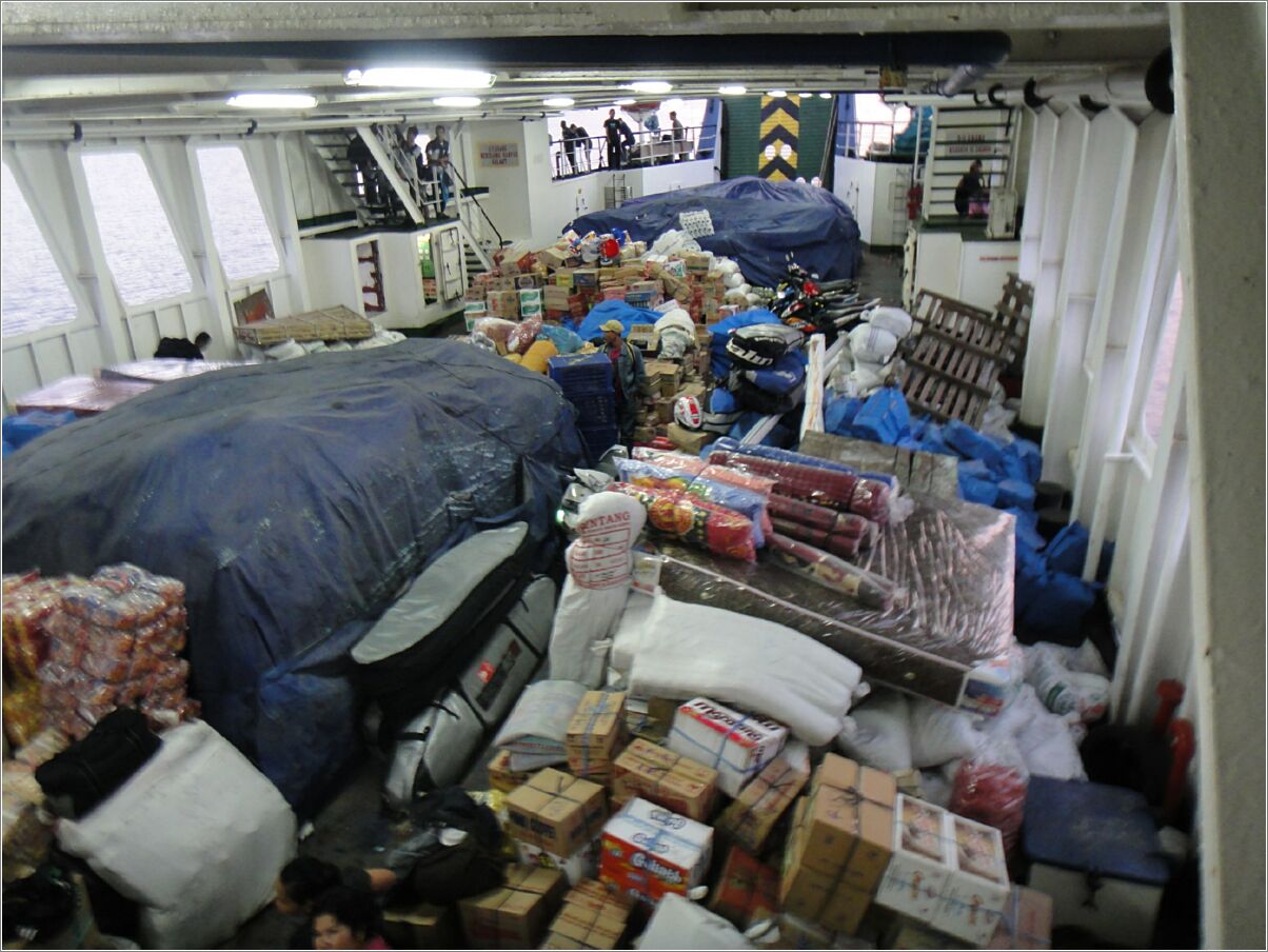 overnight-ferry-padang-siberut