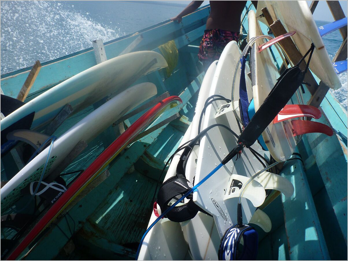 surfboards_in_boat